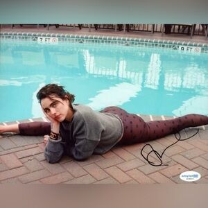 Margaret Qualley (THE SUBSTANCE) Signed 8x10" Authentic Original Autograph w/COA